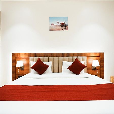 Madhav Residency Hotel & Banquet, Kalyan, Mumbai Extérieur photo
