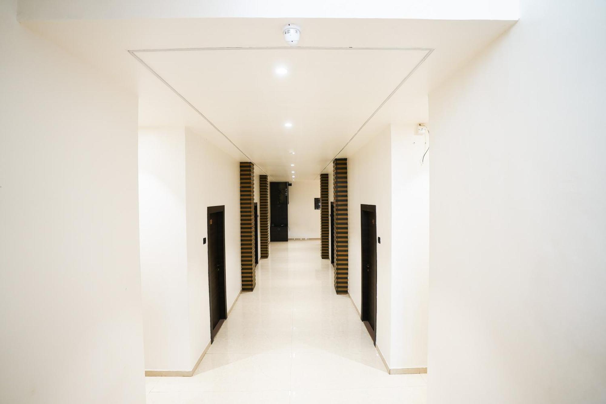 Madhav Residency Hotel & Banquet, Kalyan, Mumbai Extérieur photo