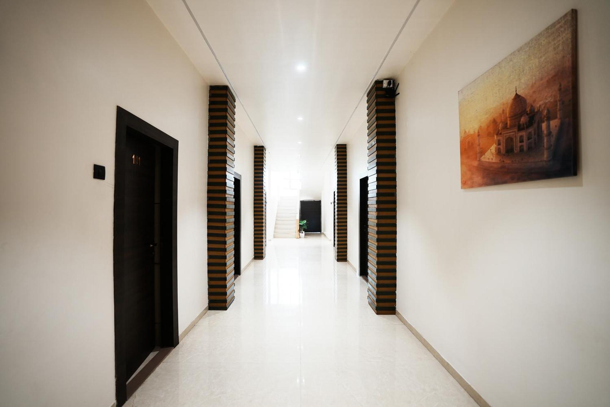 Madhav Residency Hotel & Banquet, Kalyan, Mumbai Extérieur photo