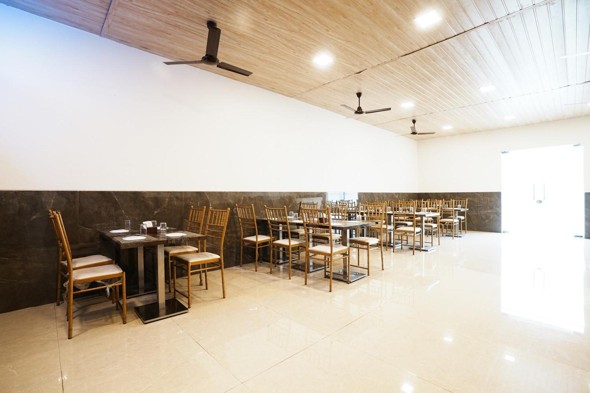 Madhav Residency Hotel & Banquet, Kalyan, Mumbai Extérieur photo