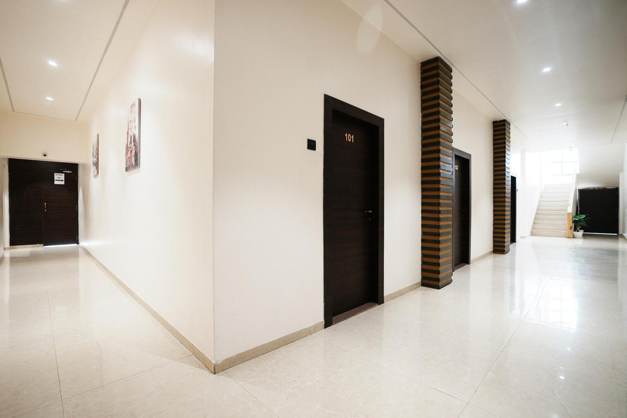 Madhav Residency Hotel & Banquet, Kalyan, Mumbai Extérieur photo